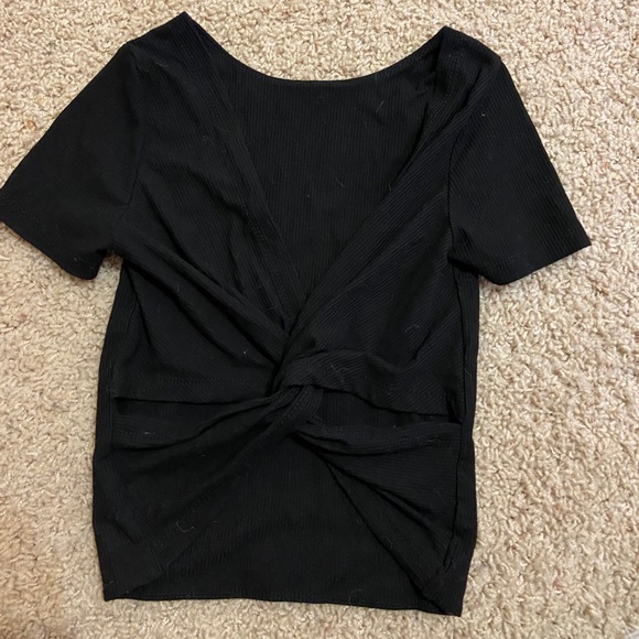 Hollister crop top with criss cross back - Picture 2 of 2